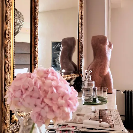 Chateau Mont Joly Bed & Breakfast Gan